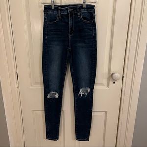 American Eagle Super High Rise Jegging Next Level Stretch Ripped Skinny Jean